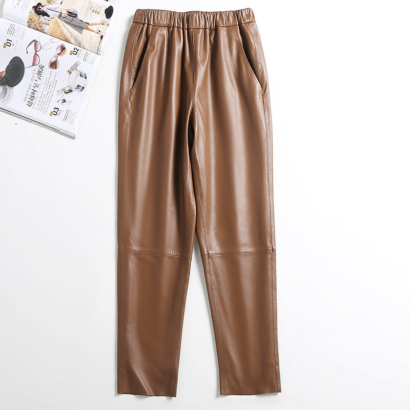 High waist cropped trousers in leather elastic